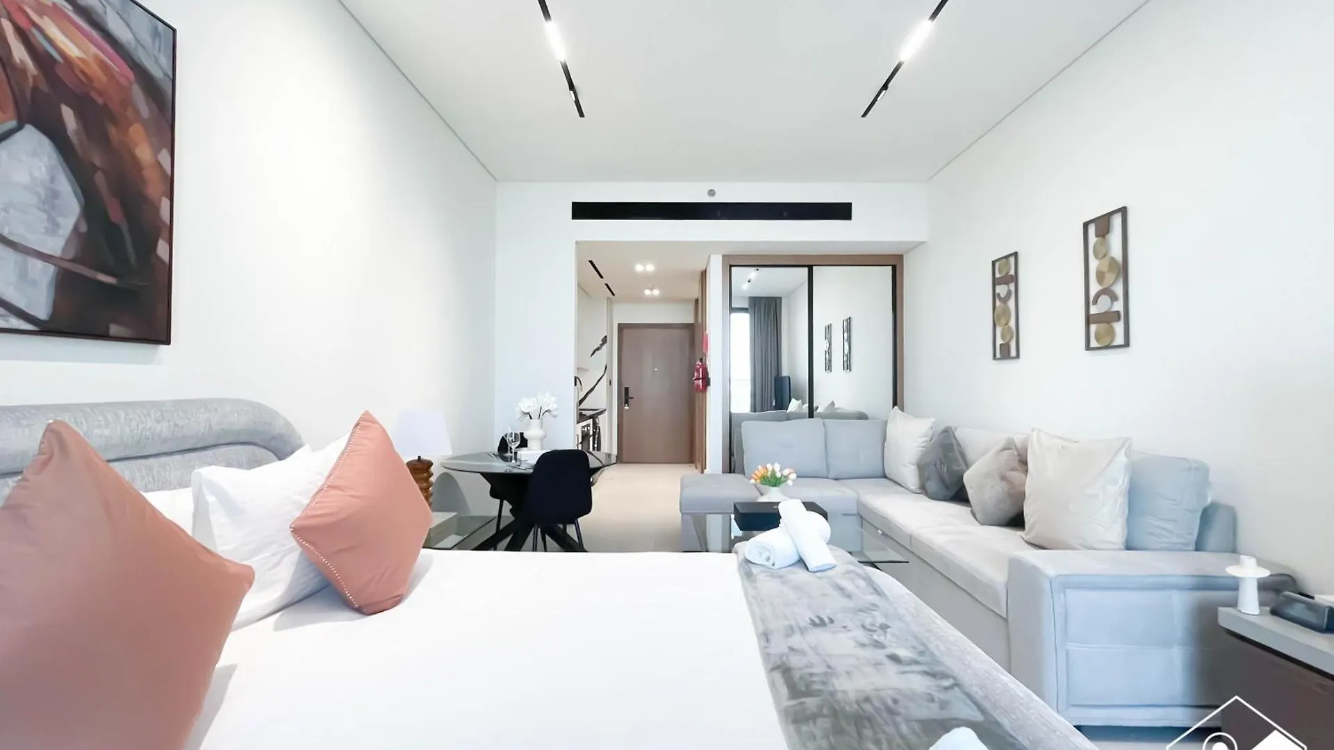 Relax With A View L Canalfront Balcony & Jacuzzi Dubai 0*,  United Arab Emirates