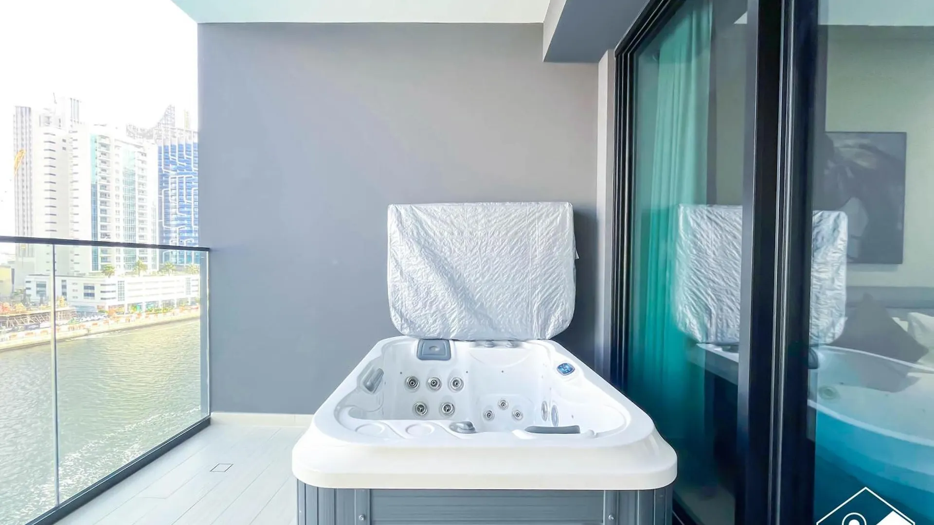 Relax With A View L Canalfront Balcony & Jacuzzi Ντουμπάι Ηνωμένα Αραβικά Εμιράτα