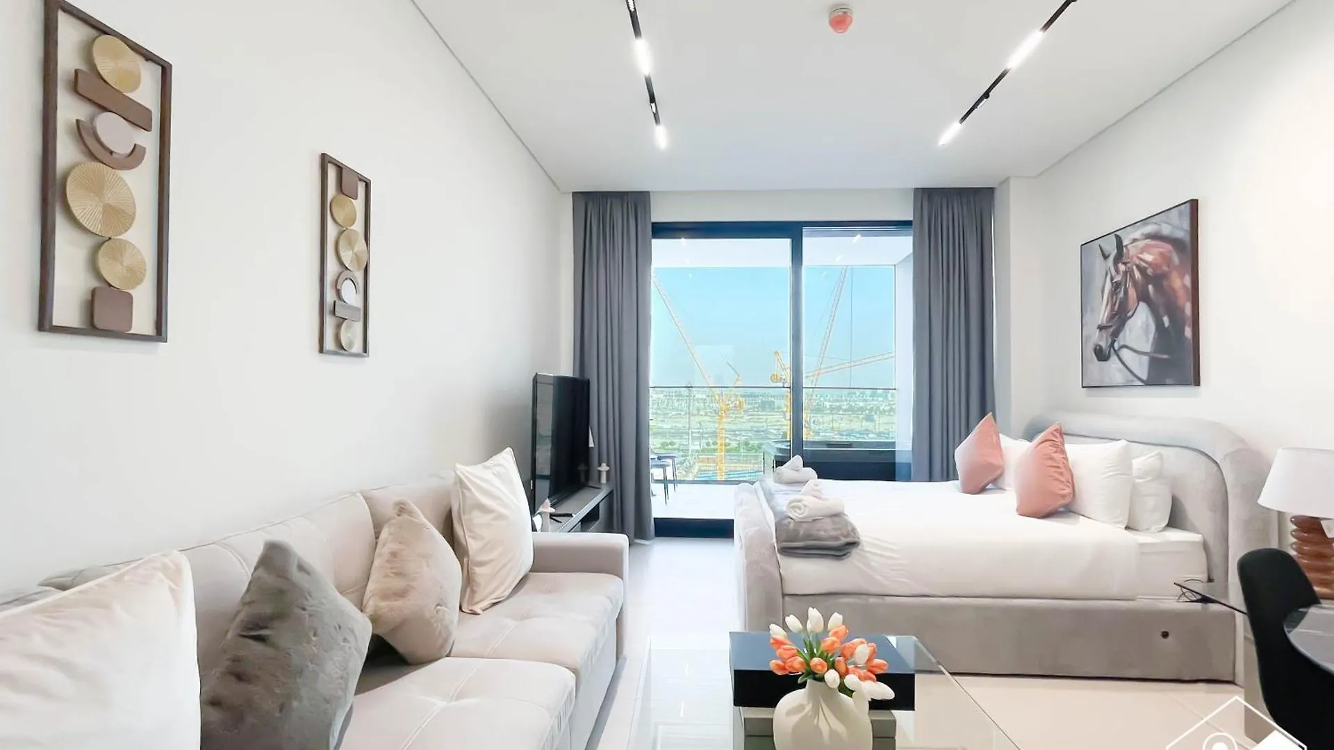 Relax With A View L Canalfront Balcony & Jacuzzi Ντουμπάι